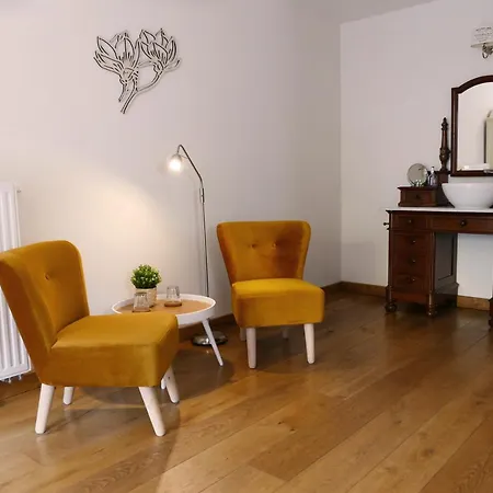 Zondag Bed & Breakfast Eys